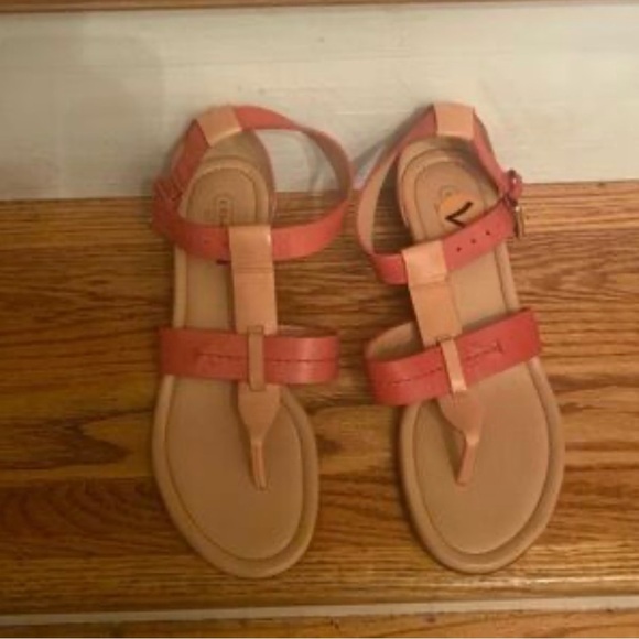 Coach Shoes - Coach Womens Orange Leather Buckle Strap Thong Flat Sandals Size 8